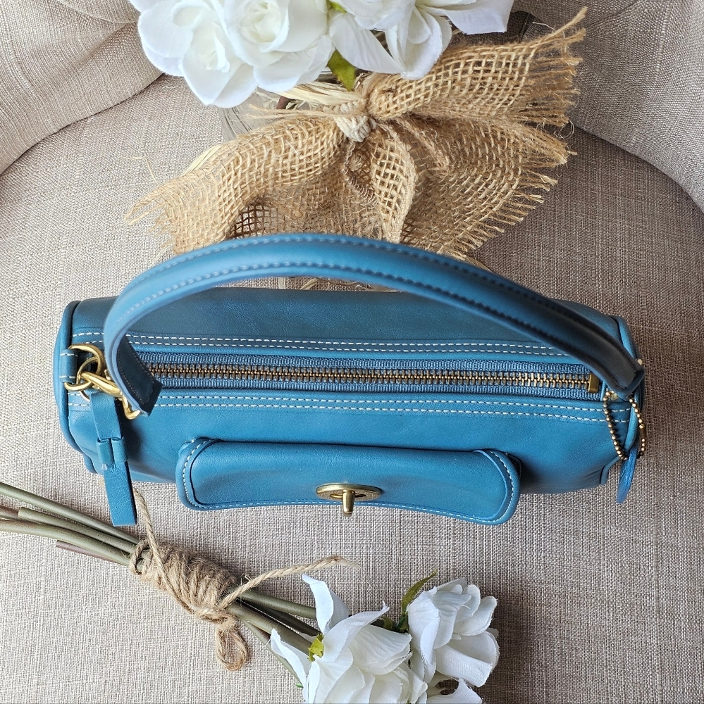 Vintage Coach Penelope Demi Shoulder Bag # 9712 ( Glacier / Pool Blue ) - Picture 5 of 16